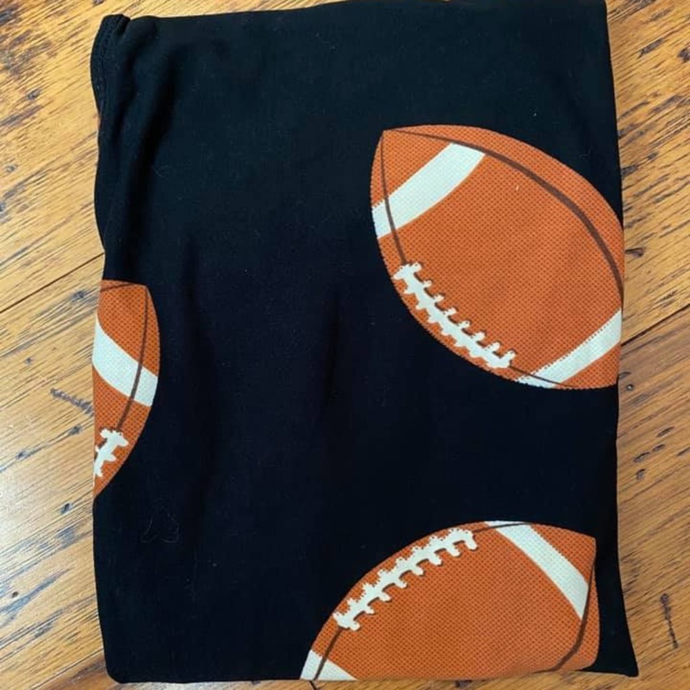 LuLaRoe football leggings one size 🏈